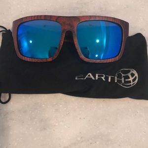 Earth Sunglasses, wood grain